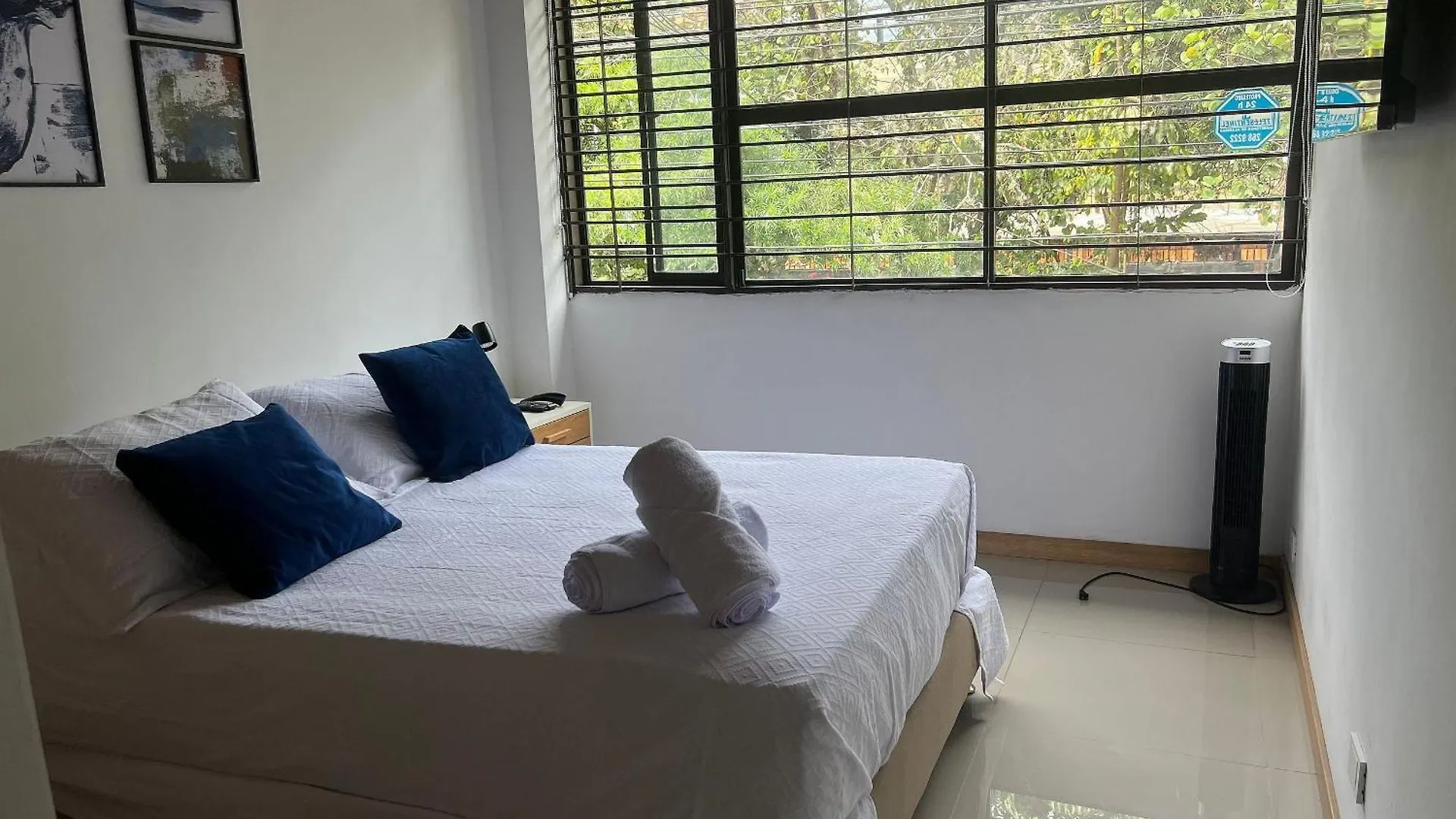 Espectacular Y Espacioso Apartamento En Laureles 메딜린 0*,  콜롬비아