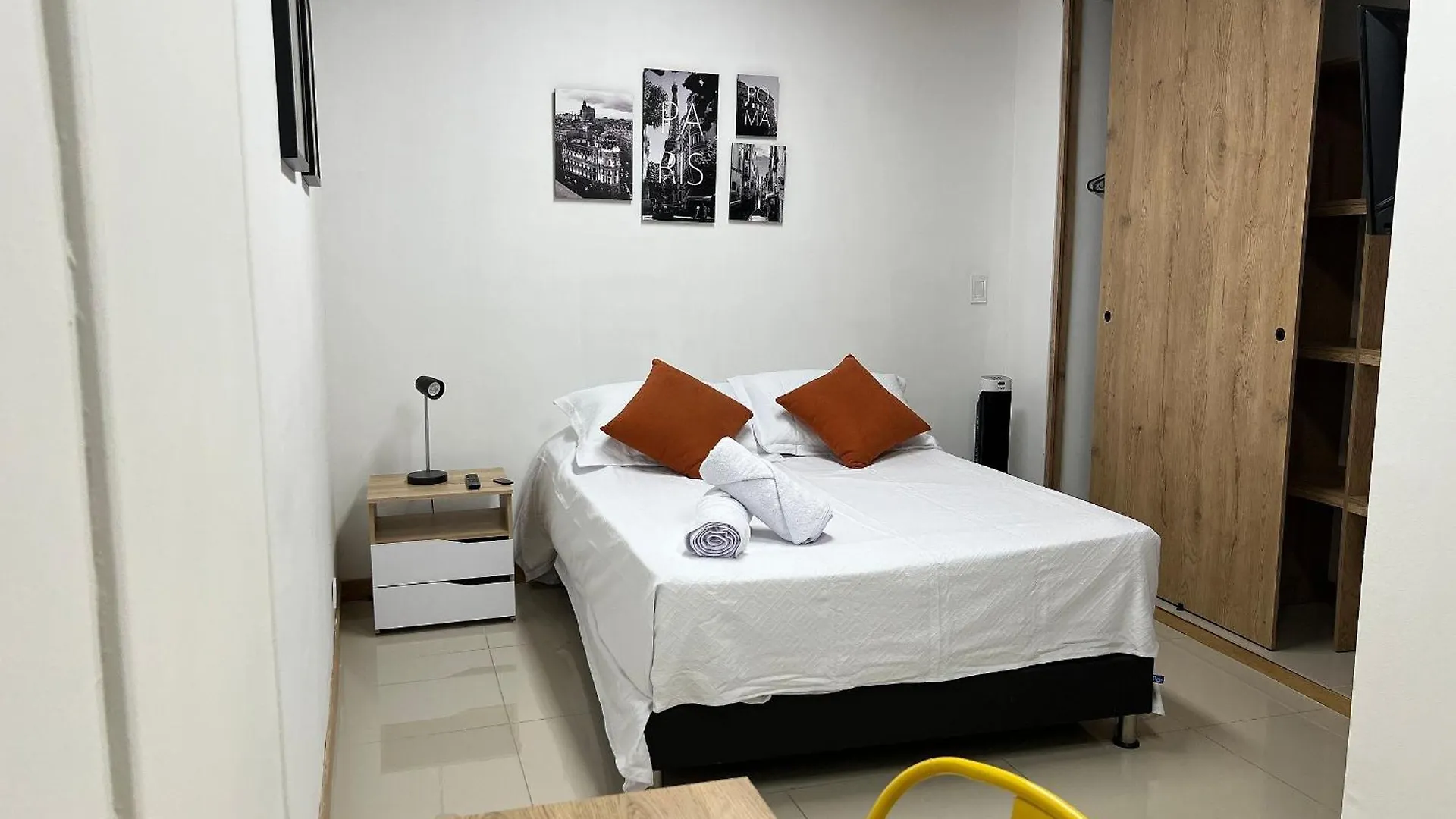 Espectacular Y Espacioso Apartamento En Laureles 메딜린 아파트